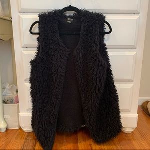 Black Fur Vest | David & Young